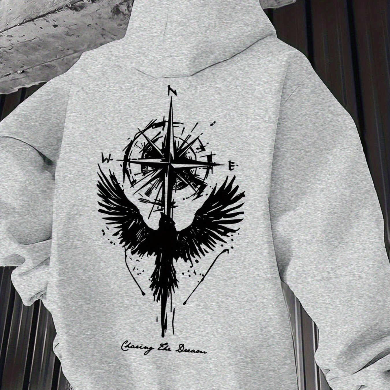 Sudadera con Capucha Brújula y Alas Góticas