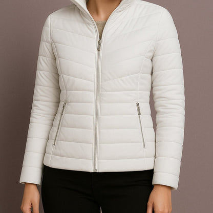 Chaqueta forrada de pelusa y elástico lateral