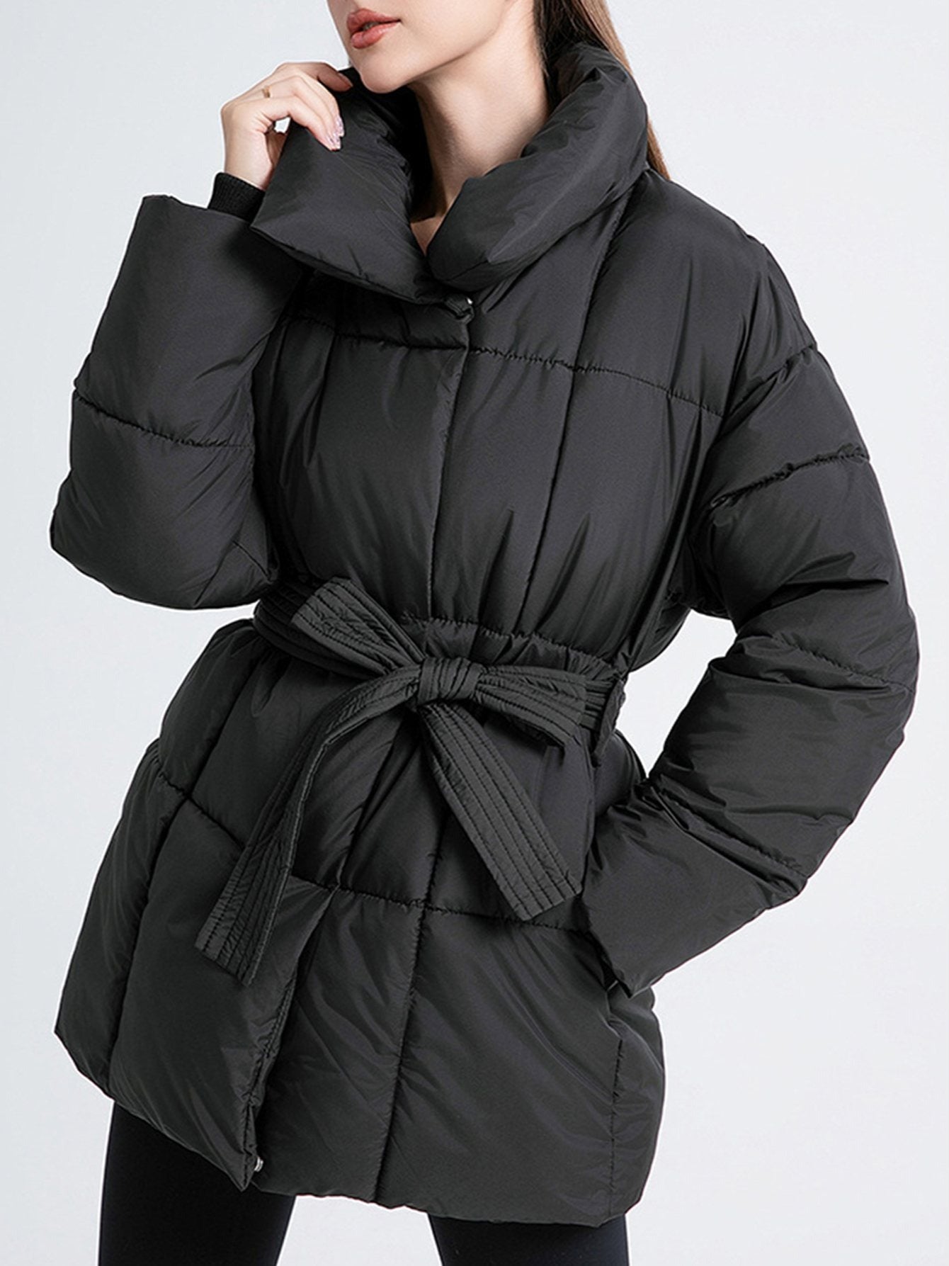 Abrigo acolchado versátil y holgado para mujer