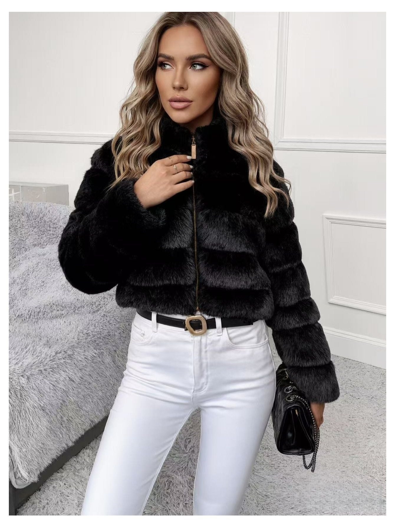 Abrigo Elegante de Piel Sintética