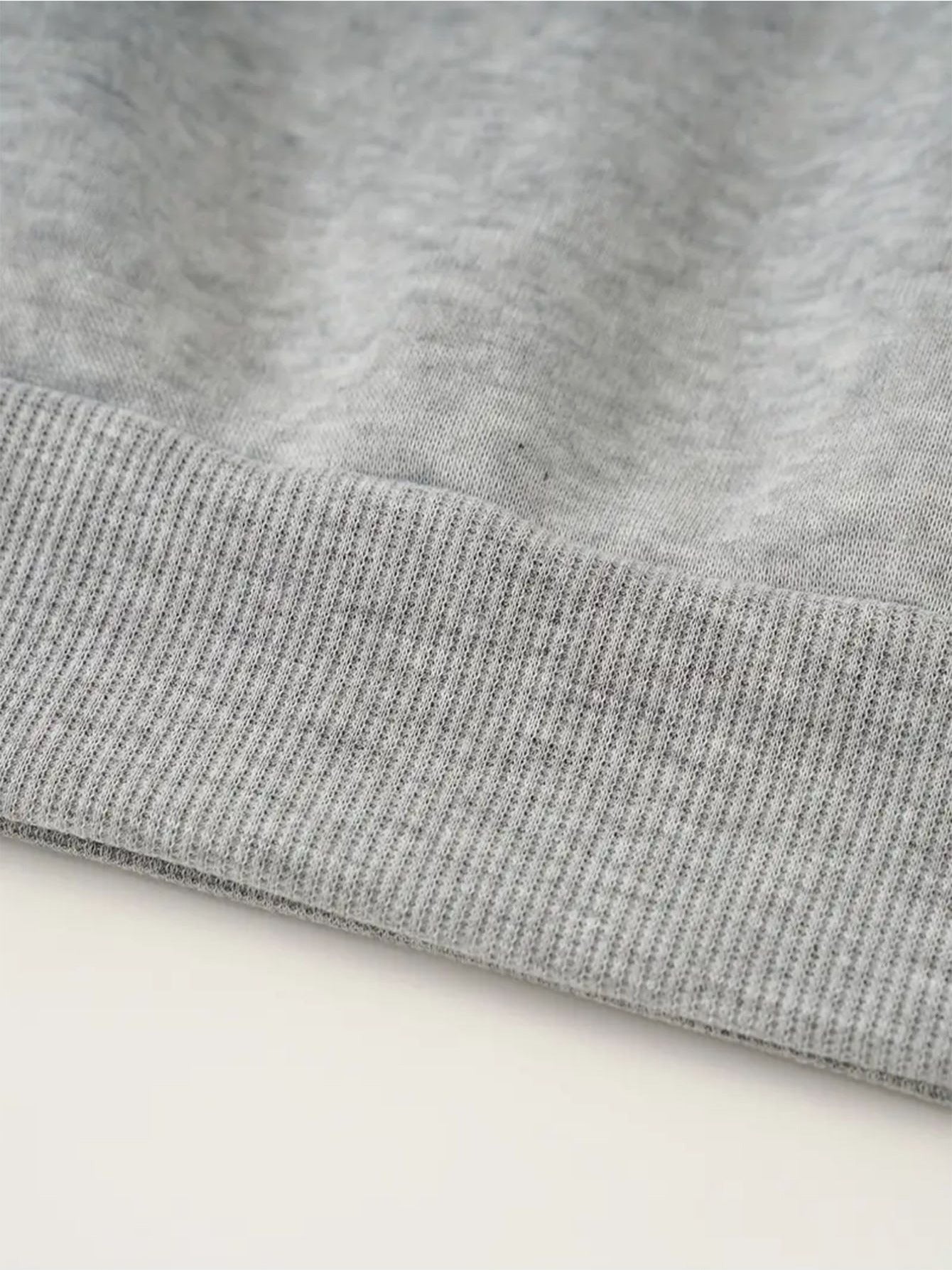 Capucha Térmica con Estampado de Corazón