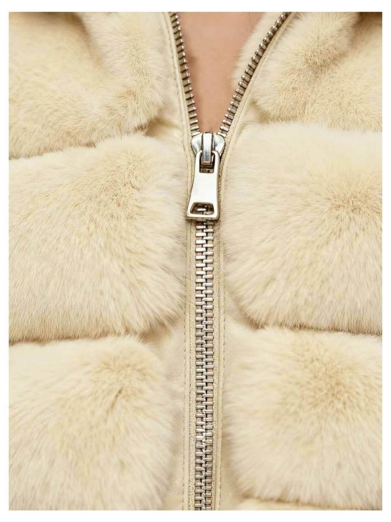 Abrigo Elegante de Piel Sintética