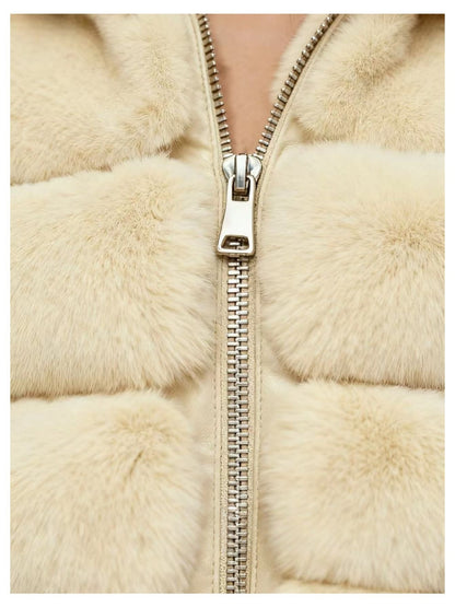 Abrigo Elegante de Piel Sintética