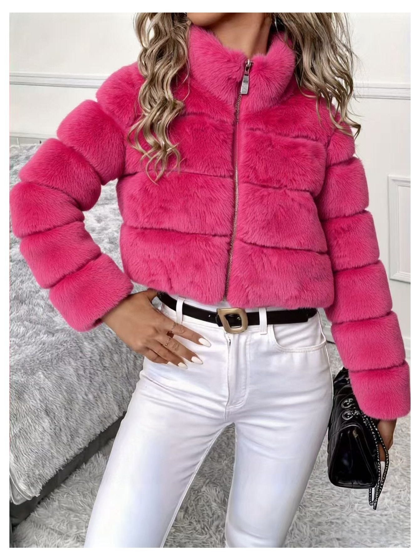 Abrigo Elegante de Piel Sintética