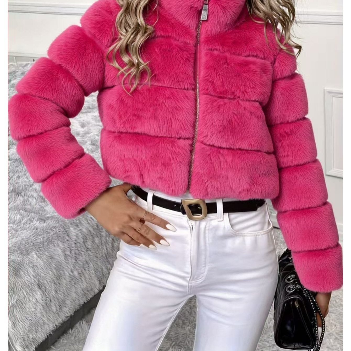 Abrigo Elegante de Piel Sintética