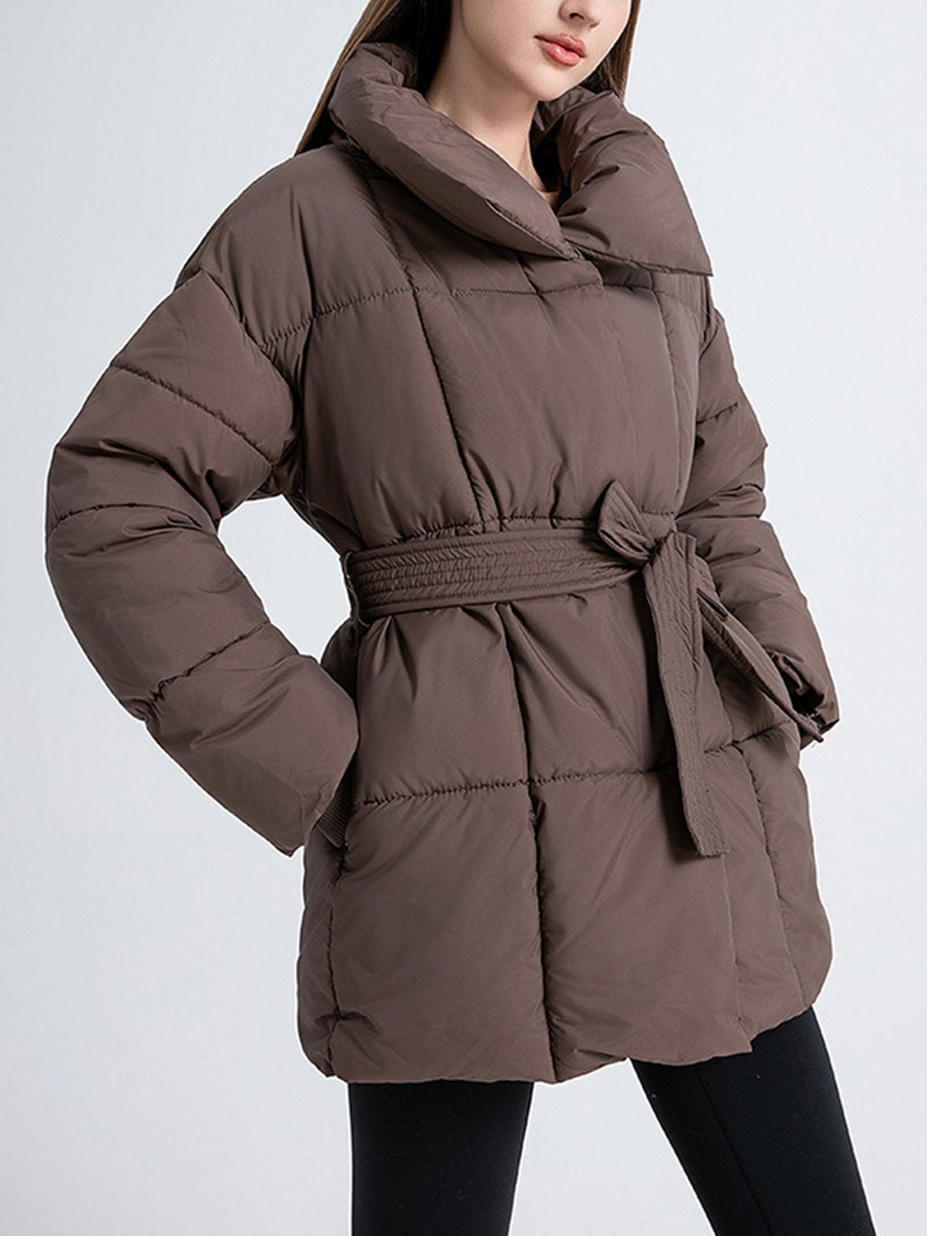 Abrigo acolchado versátil y holgado para mujer