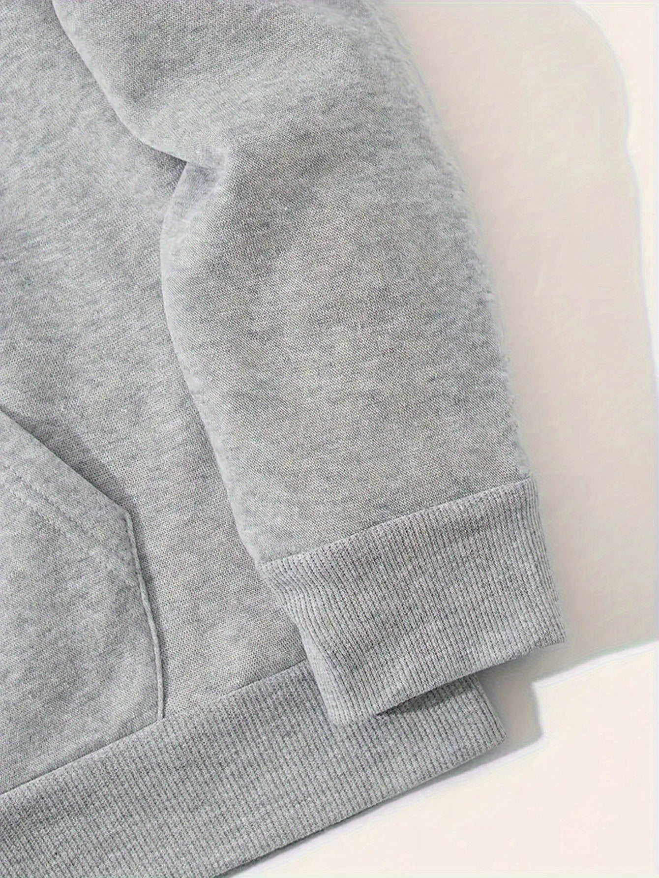 Sudadera con Capucha Brújula y Alas Góticas