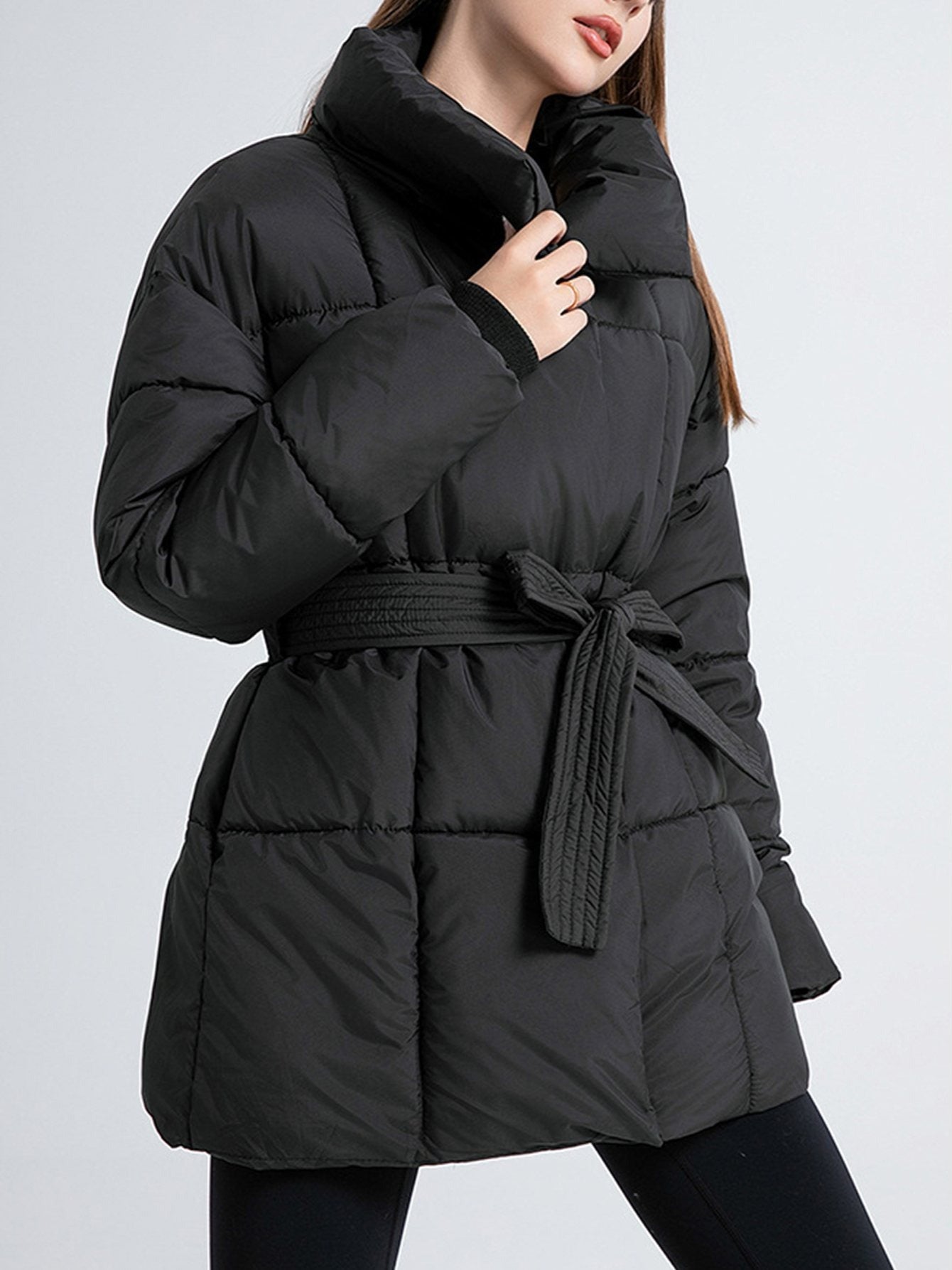 Abrigo acolchado versátil y holgado para mujer