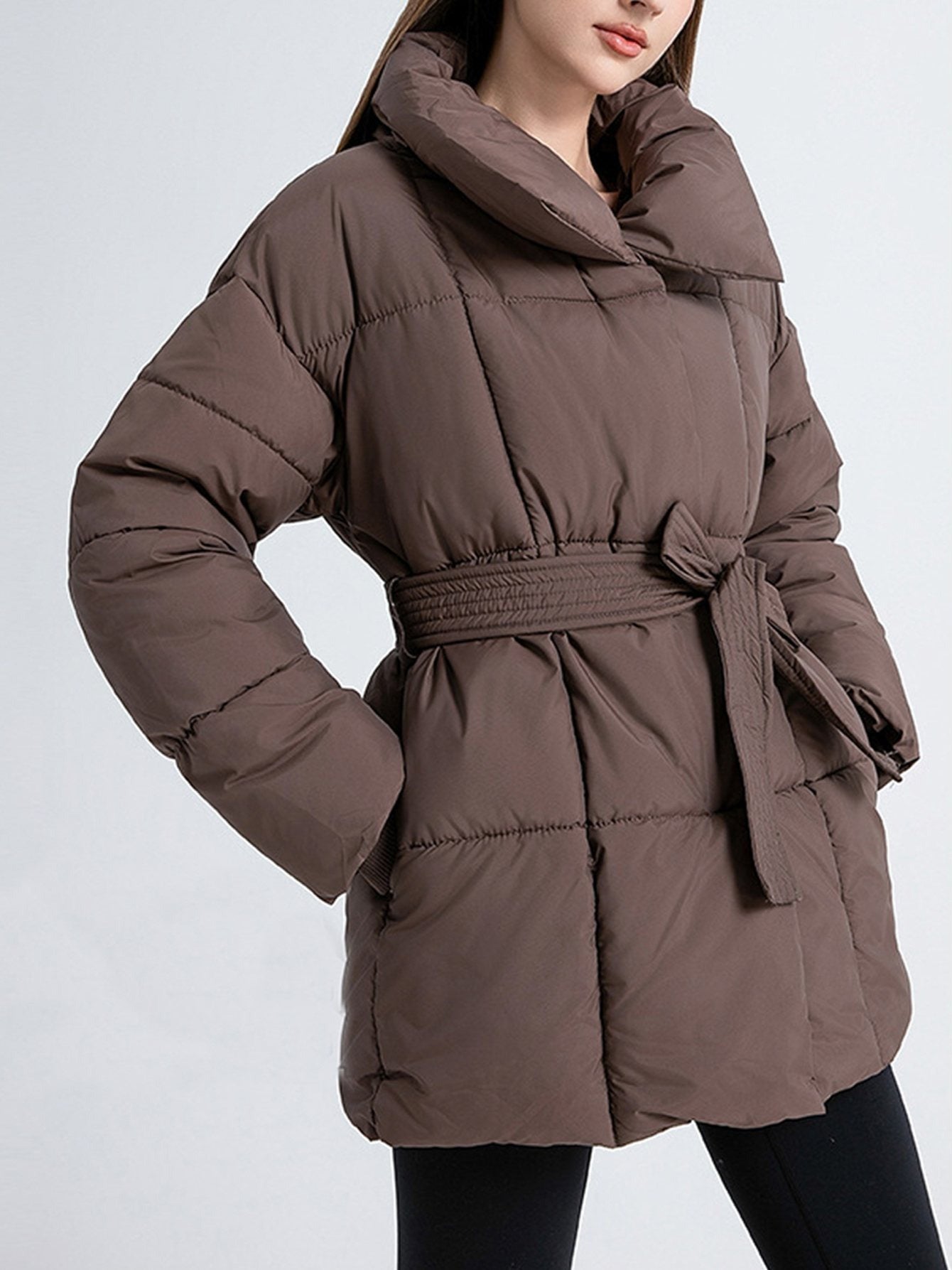 Abrigo acolchado versátil y holgado para mujer
