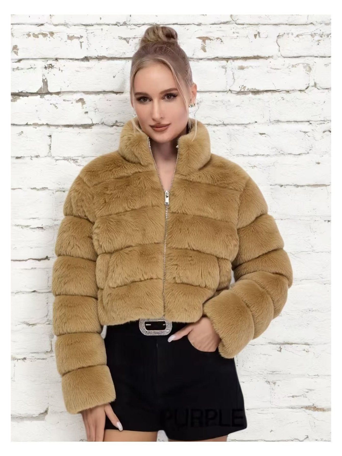 Abrigo Elegante de Piel Sintética