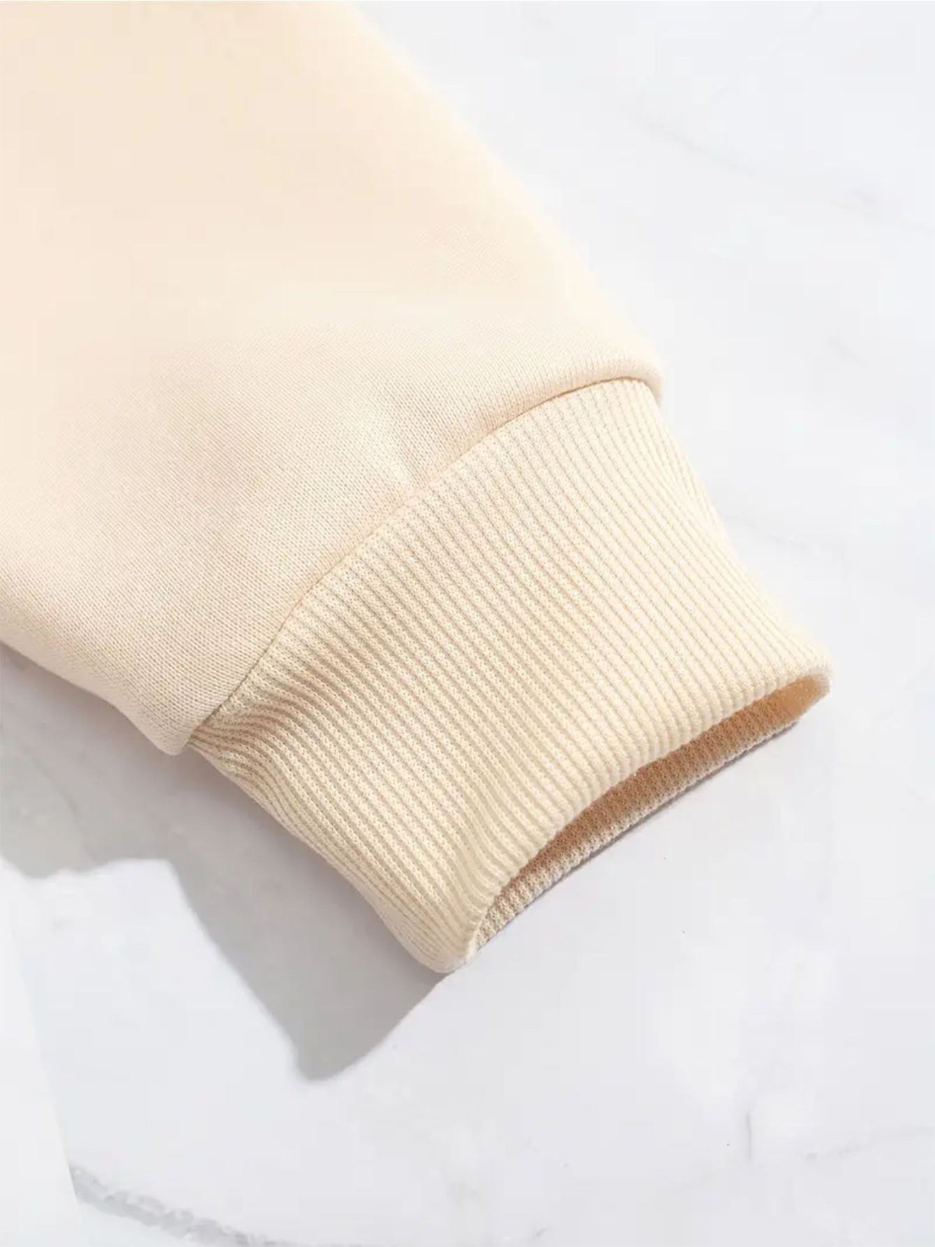 Capucha Térmica con Estampado de Corazón