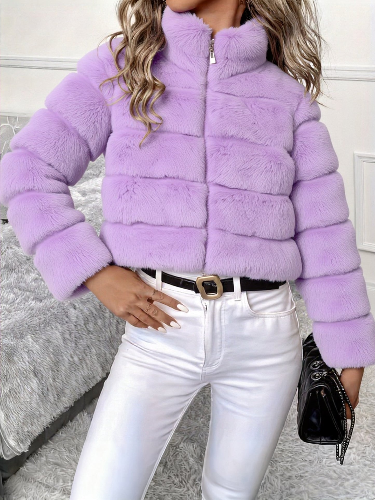 Abrigo Elegante de Piel Sintética