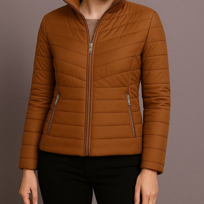 Chaqueta forrada de pelusa y elástico lateral